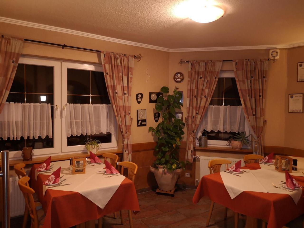 Gasthaus "Zur Alten Dorfschmiede" Metterich Εξωτερικό φωτογραφία